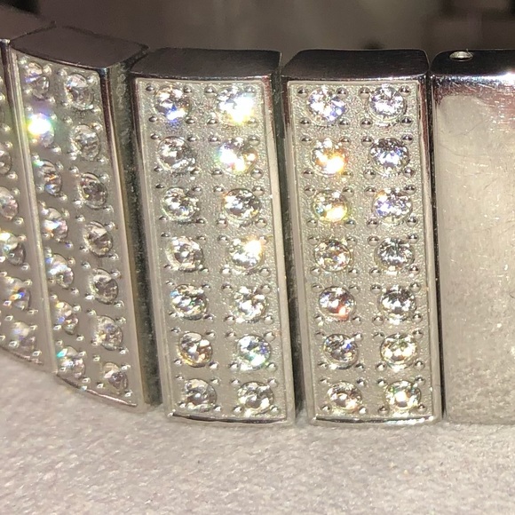 D&G Diamond Encrusted Link Watch - Picture 4 of 8